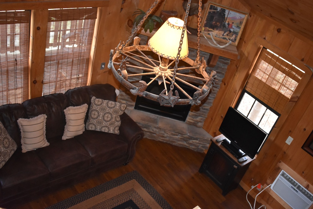 Bear Creek Lodge Cabin Resort - photo 56