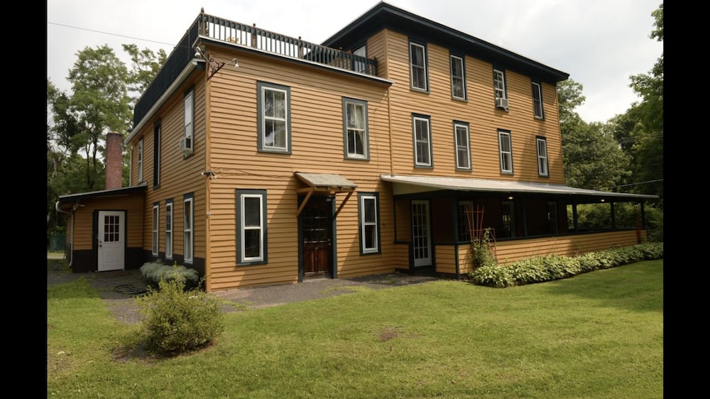 The Woodbine Inn - photo 50