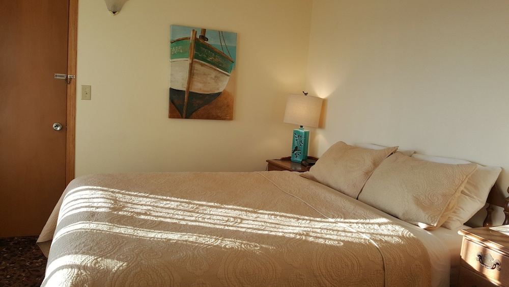 Snug Harbor Inn - photo 83