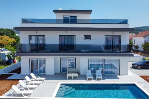Villa Vibiana Lux Bibinje — 4-Star Luxury Hotel in Bibinje, Croatia