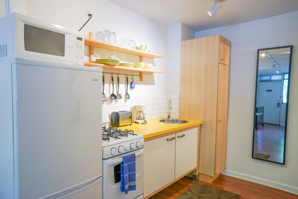 CCA Affordable Hotel alternative Perfect for Long Term Stay — Atlanta — photo 4