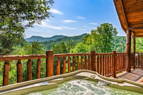 View Location 2 Fireplaces Hot Tub Honeymoon — 4-Star Luxury Hotel in Sevierville, United States