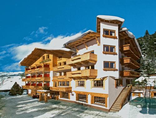 Hotel Olympia — hotel in Pettneu