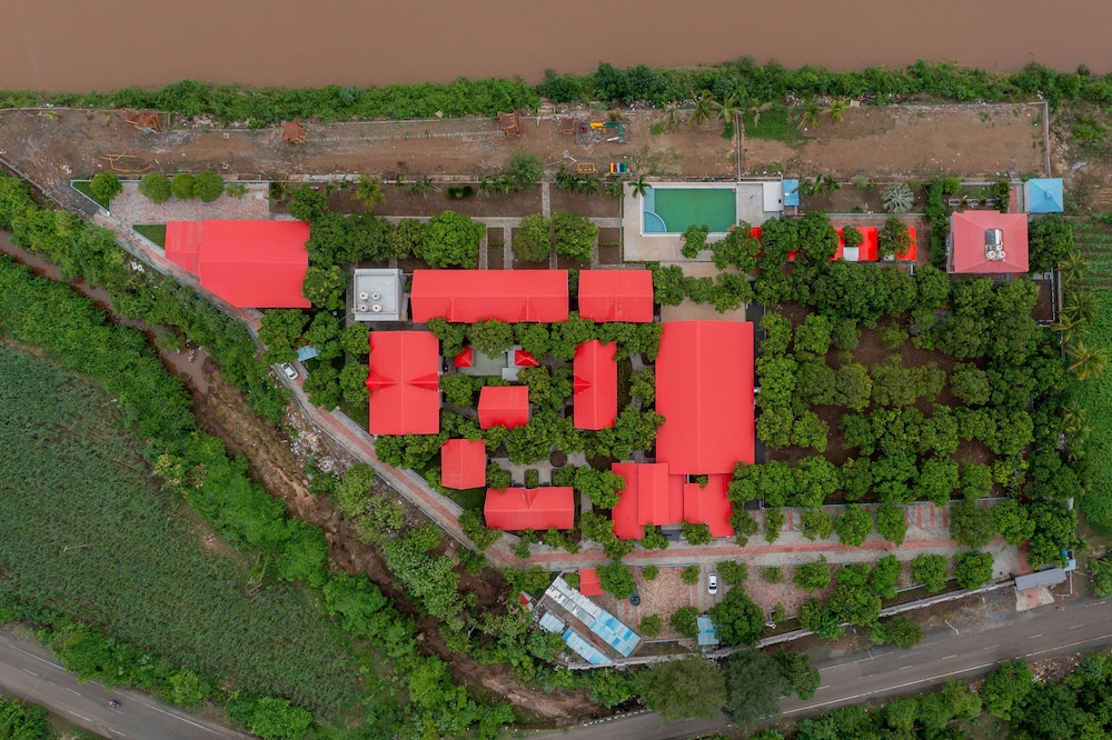 Kings Kraft River Side Resort in Veraval, India