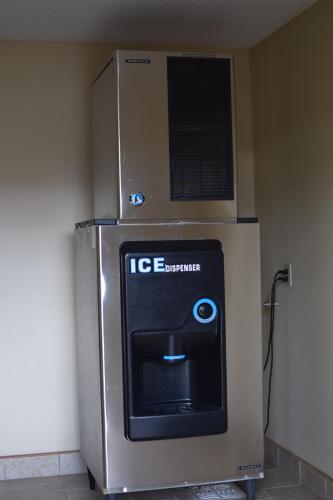 Atkinson Inn & Suites - photo 24