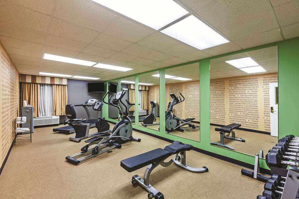 La Quinta Inn & Suites by Wyndham Granbury - photo 10
