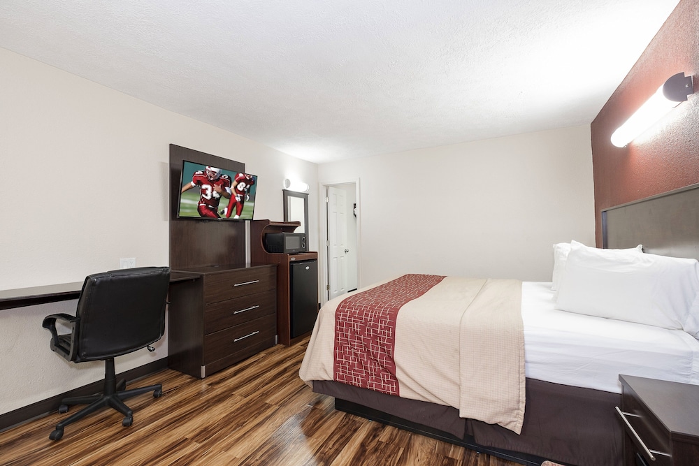 Red Roof Inn Starkville University - photo 15