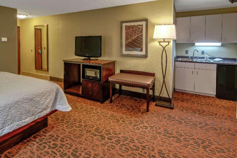 Hampton Inn Ashland - photo 35