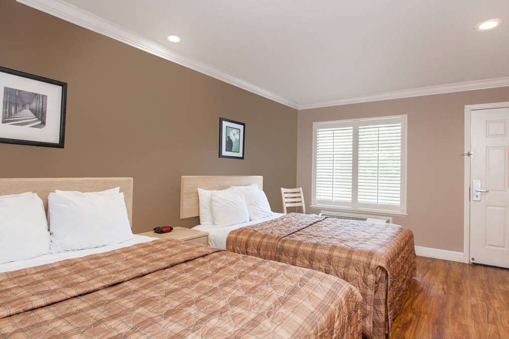 Days Inn by Wyndham San Francisco S Oyster Point Airport - photo 6