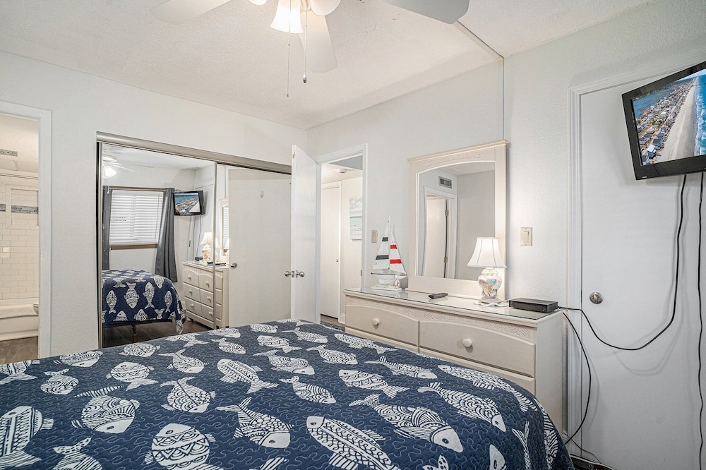 0711 Waters Edge Resort 2 Bedroom Condo by RedAwning - photo 3