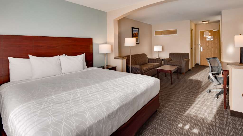 Best Western Plus Gateway Inn & Suites - photo 26