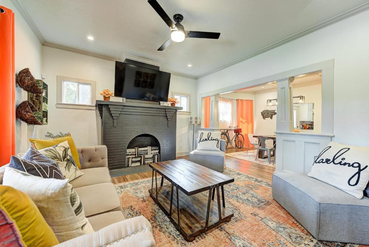 Cottage Chic Less than 5 mins to Plaza District — 4-Star Luxury Hotel in Oklahoma City, United States
