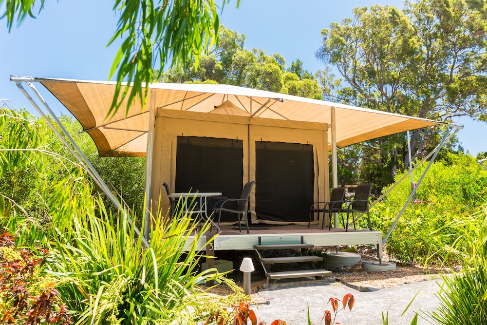 Castaways Moreton Island — 4-Star Luxury Hotel in Brisbane, Australia