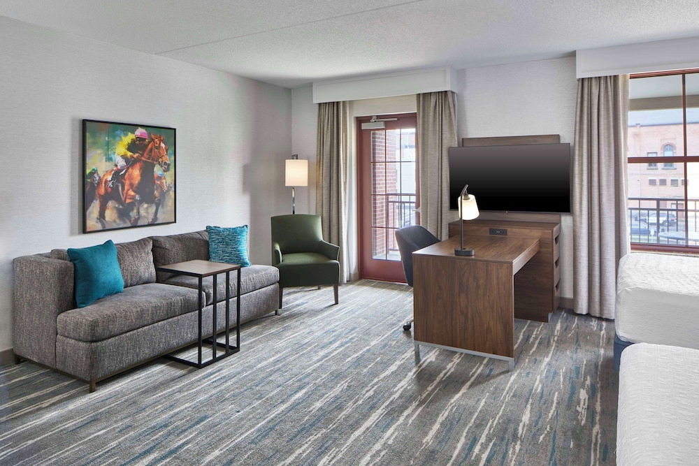 Hampton Inn & Suites Saratoga Springs Downtown - photo 10