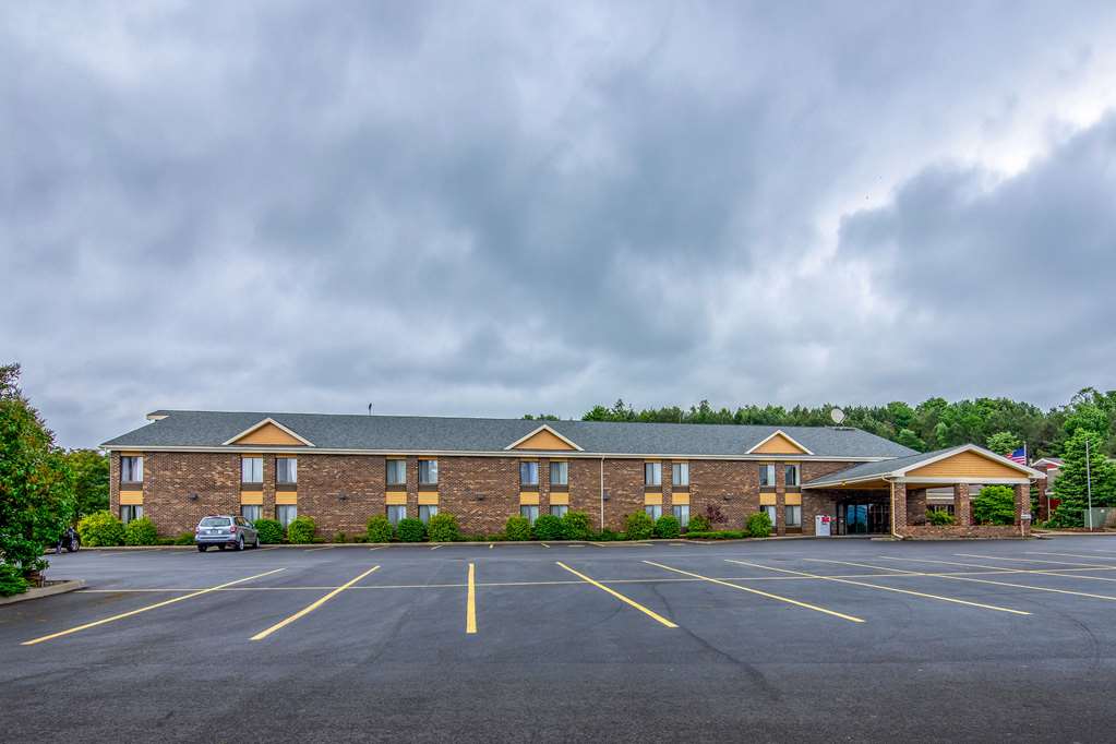 Quality Inn Tully I 81 - photo 3