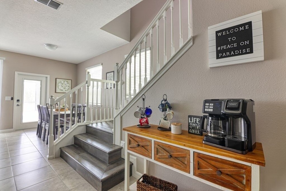 Daniel's Townhome Getaway At Windsor Island Resort 5 Bedroom Townhouse by Redawning Davenport - photo 56