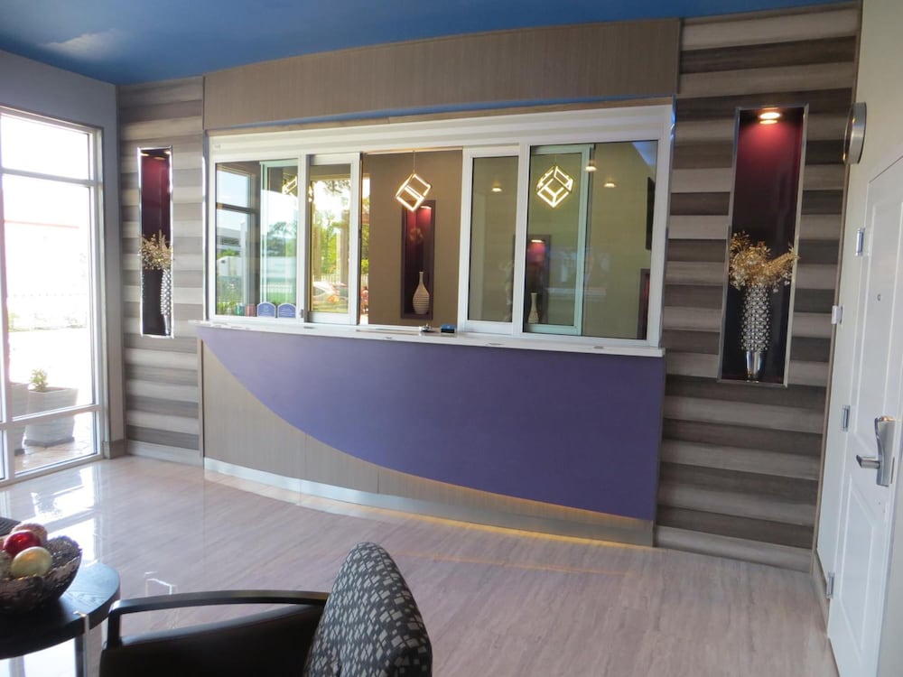 Hotel Blue Woodlands - photo 6