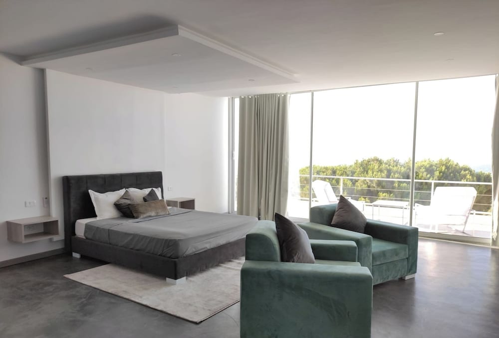 Exceptional Luxury Villa A Masterpiece of Elegance and Comfort — Rafraf — photo 3