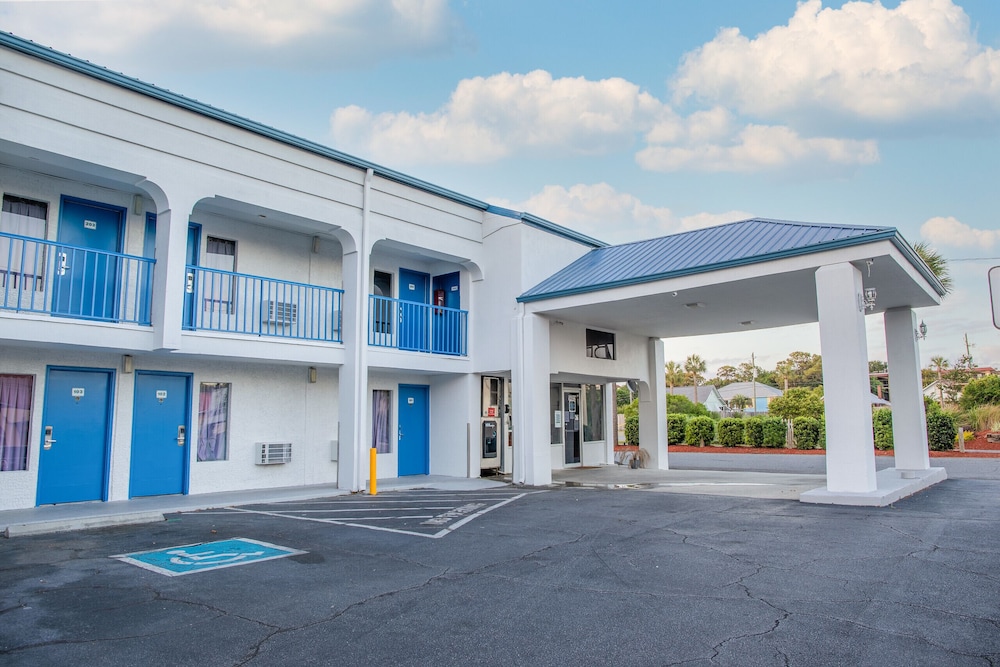 Sandcastle Inn - photo 19
