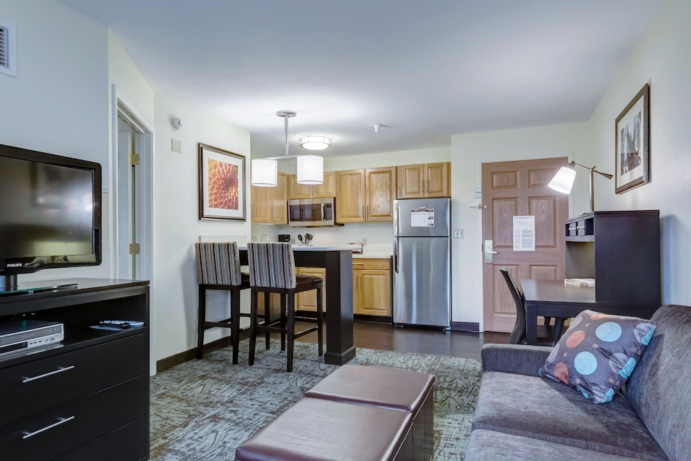 Staybridge Suites O'Fallon Chesterfield by IHG - photo 42