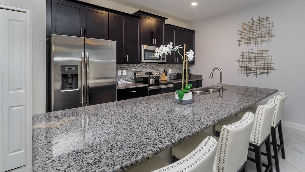 Grhdog9037 Champions Gate Resort 4 Bed 3 Baths Townhouse - photo 17