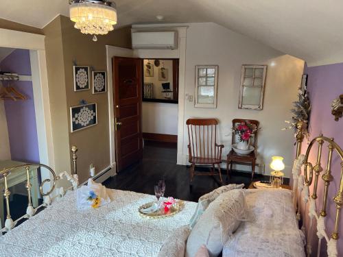 The Abriendo Inn - photo 42