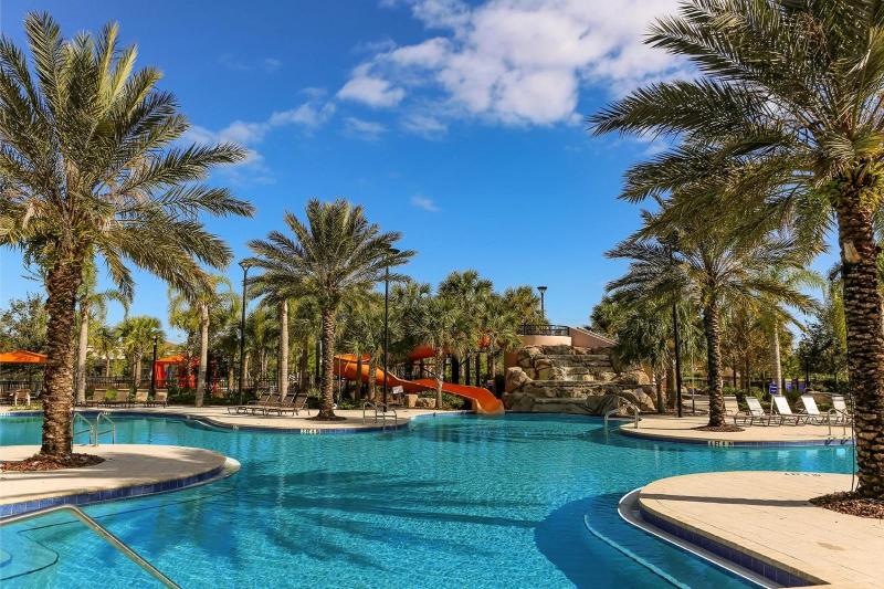 Solterra Resort Townhomes — 4-Star Luxury Hotel in Davenport, United States