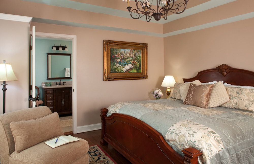 Inn and Tavern at Meander - photo 4