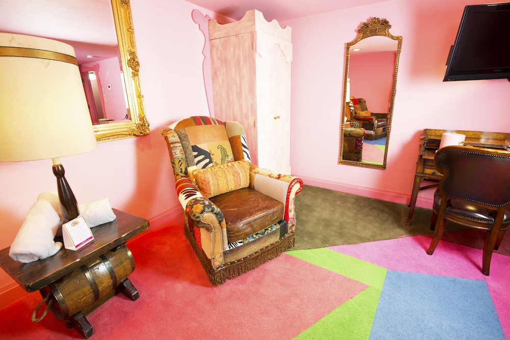 Madonna Inn - photo 129