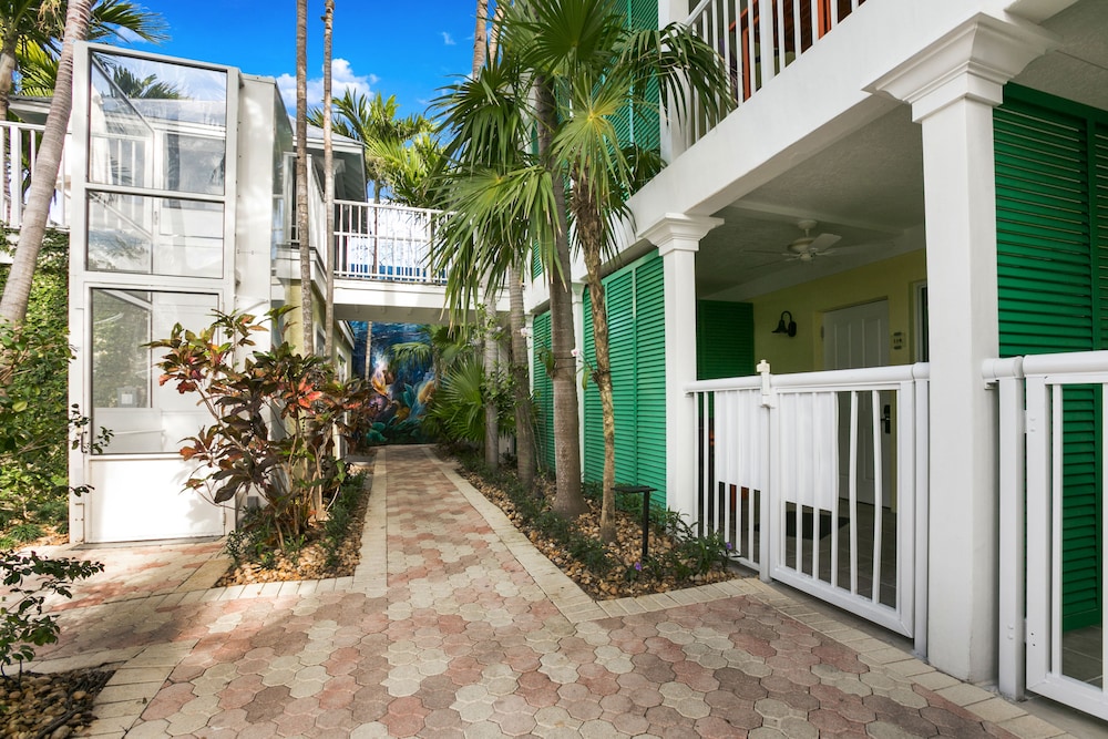 Almond Tree Inn Hotel Adults Only - photo 88