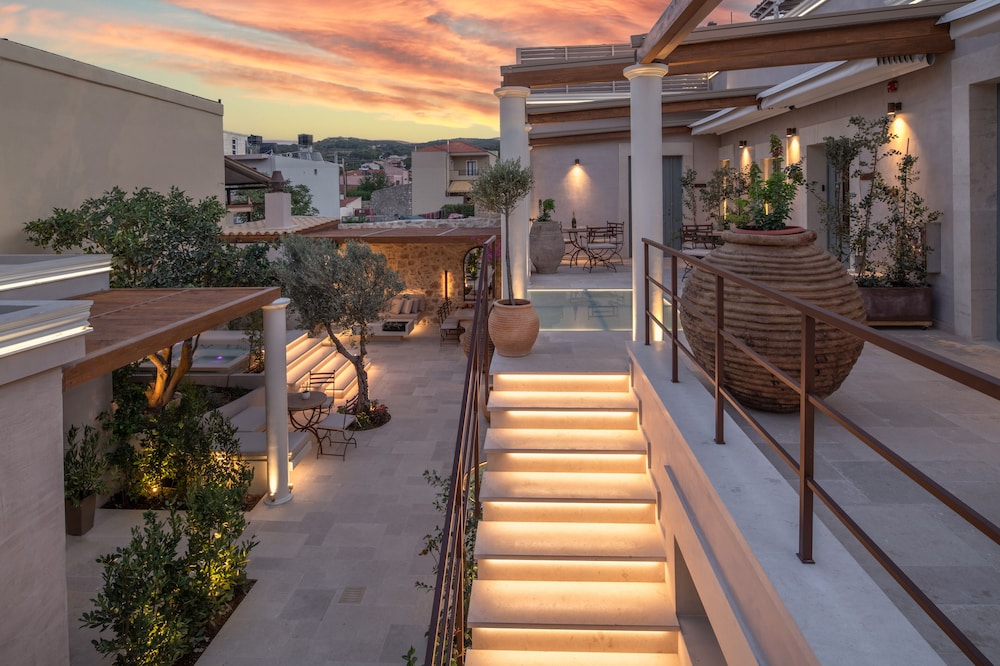 Inotropes Boutique Suites Adults Only — 4-Star Luxury Hotel in Irakleion, Greece