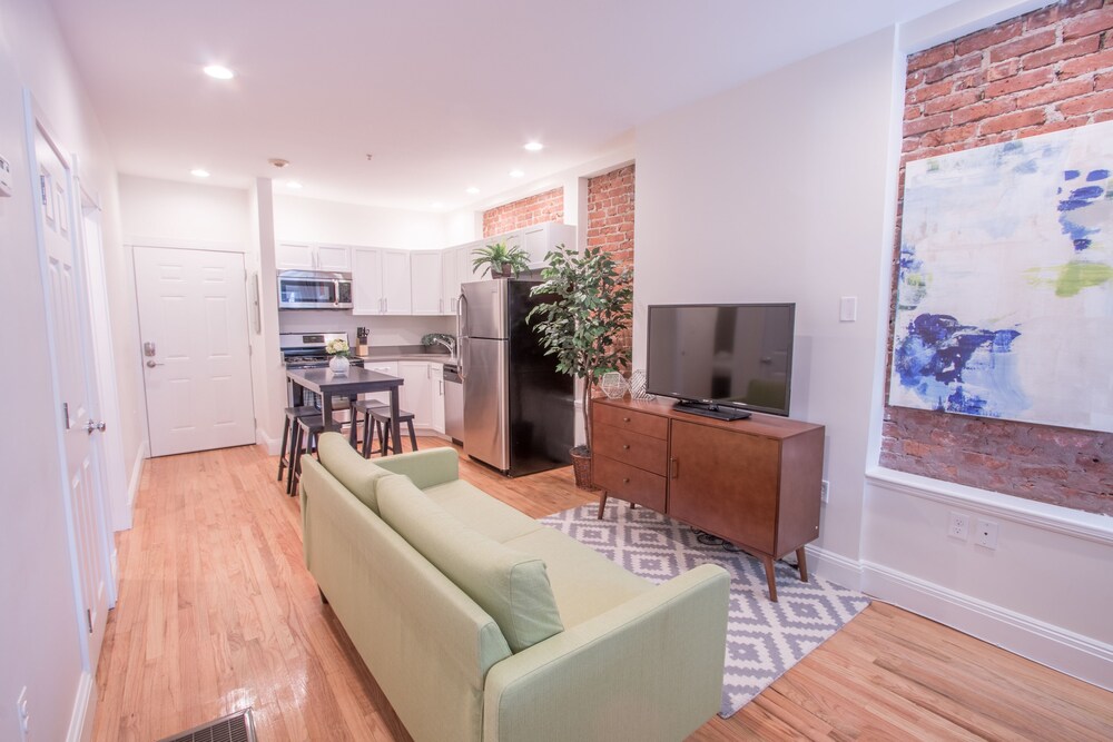 Bright Allston Suites by Sonder - photo 14