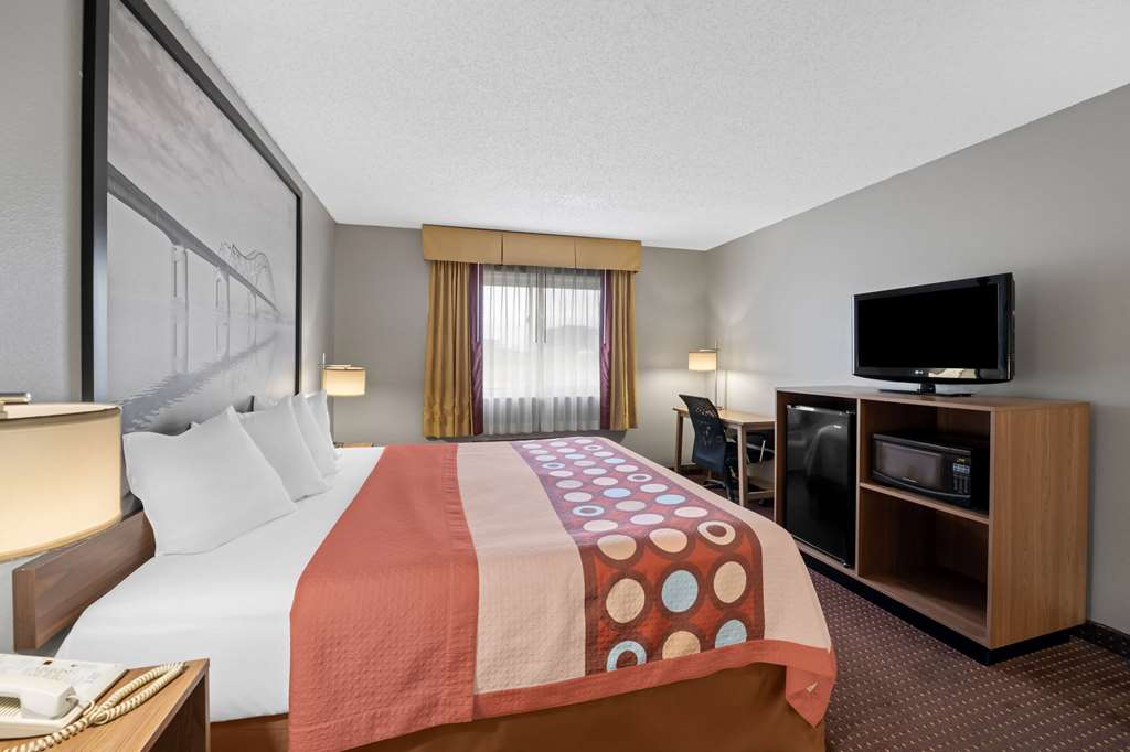 Super 8 by Wyndham Waverly - photo 18