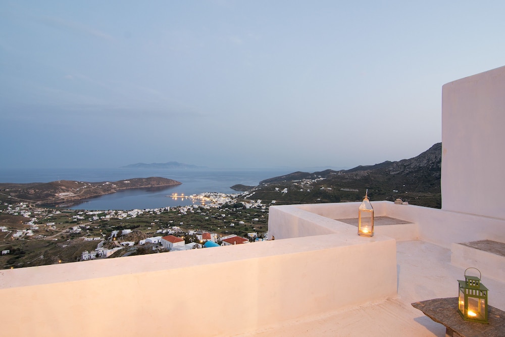 Serifos Houses Hora — 4-Star Luxury Hotel in Serifos, Greece