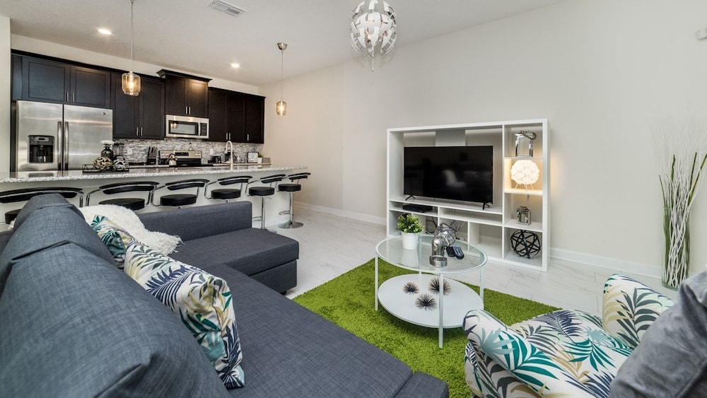 Grhdog9055 Champions Gate Resort 4 Bed 3 Baths Townhouse - photo 2
