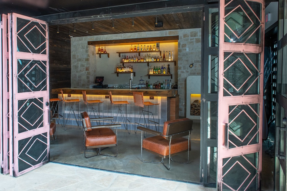 Texican Court by Valencia Hotel Collection - photo 22