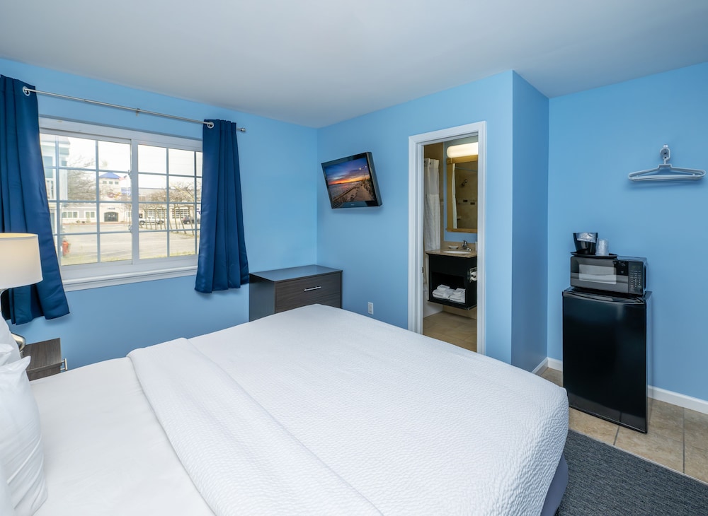 Commander Beach House Hotel - photo 6
