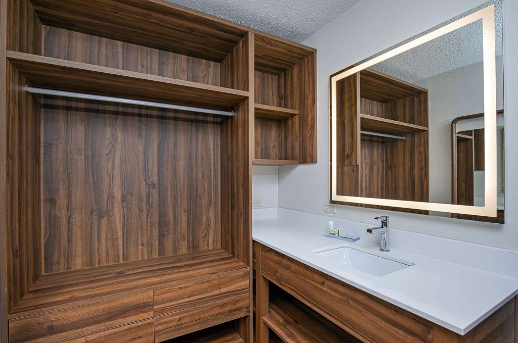 Baymont by Wyndham Hattiesburg - photo 58