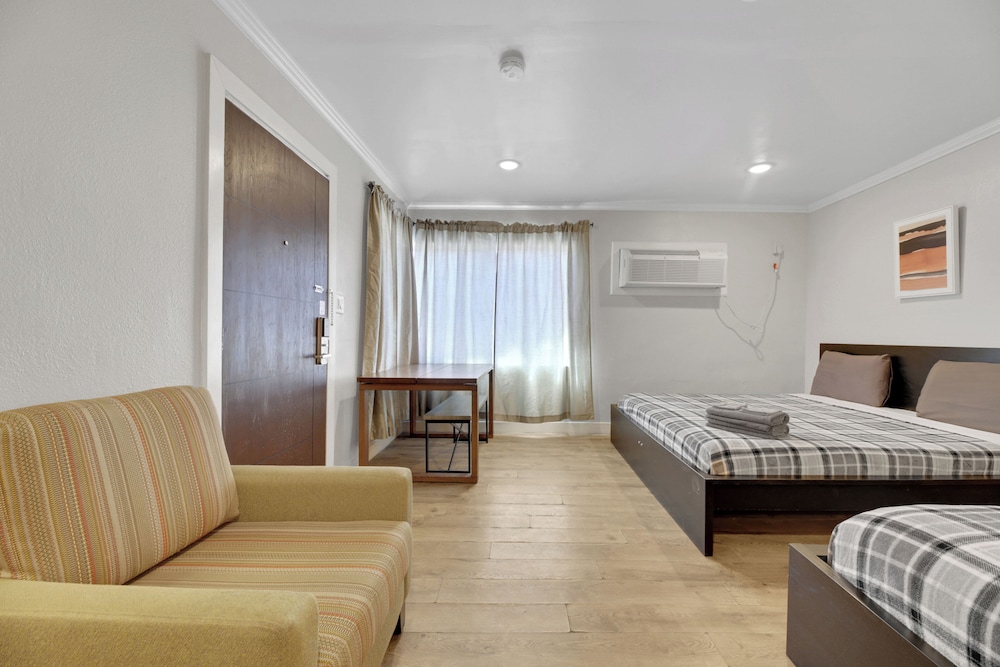 Desert Moon Motel - photo 15