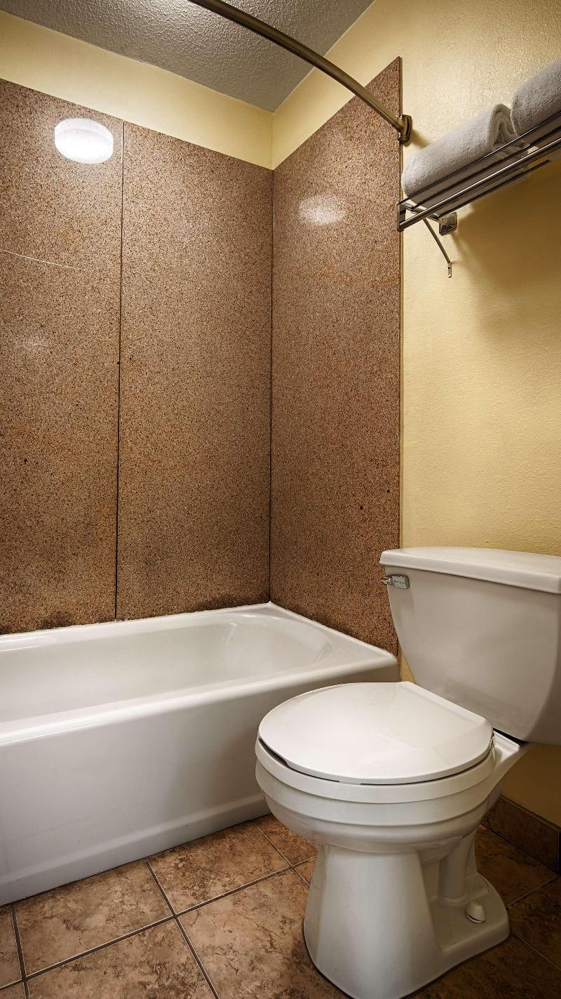 Best Western Butner Creedmoor Inn - photo 18
