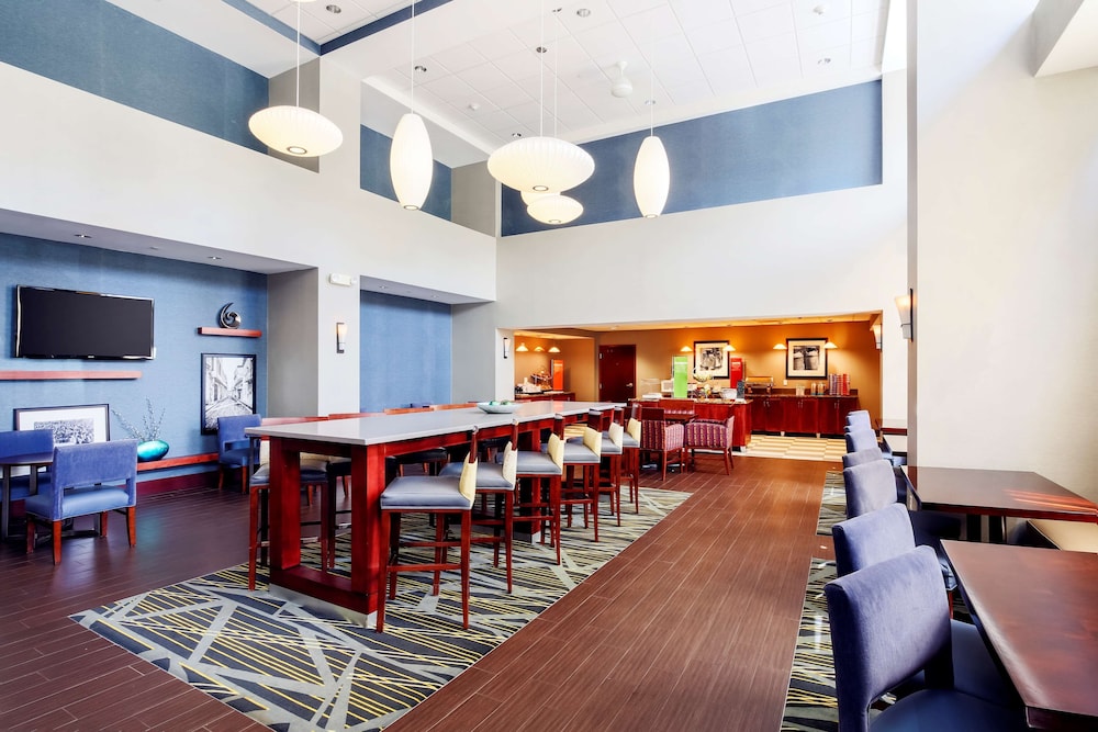 Hampton Inn & Suites Poughkeepsie - photo 44