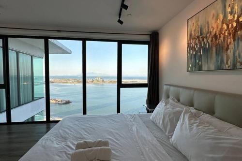 Seaview Premium Duplex in Gurney with WiFi & Full Kitchen 12B — 4-Star Luxury Hotel in George Town, Malaysia