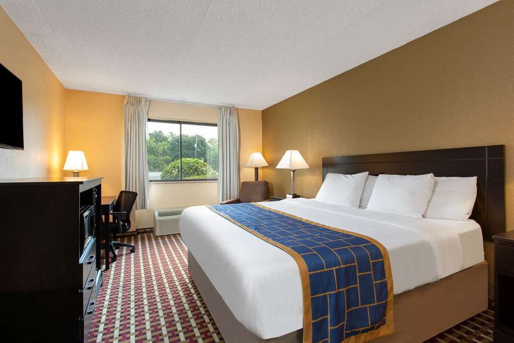Days Inn by Wyndham Hillsborough - photo 7