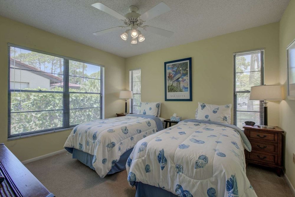 White Pine Court - photo 16