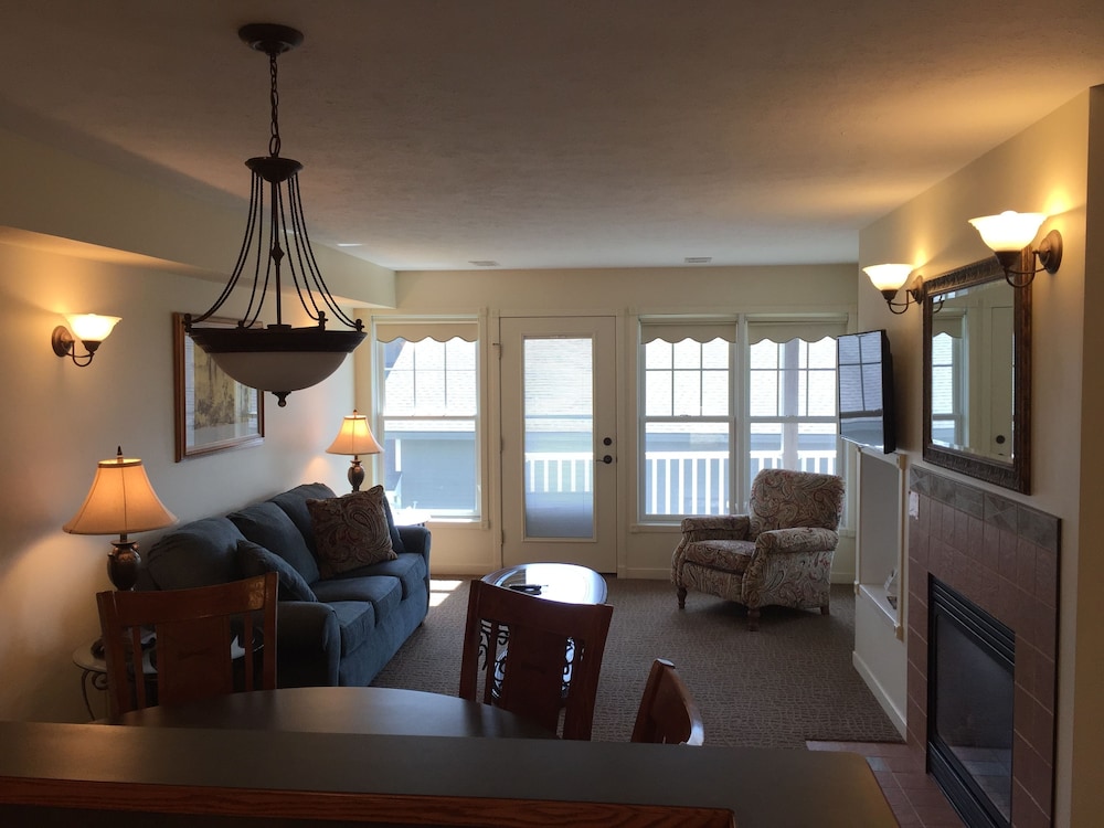 Harbor Lights Resort - photo 10