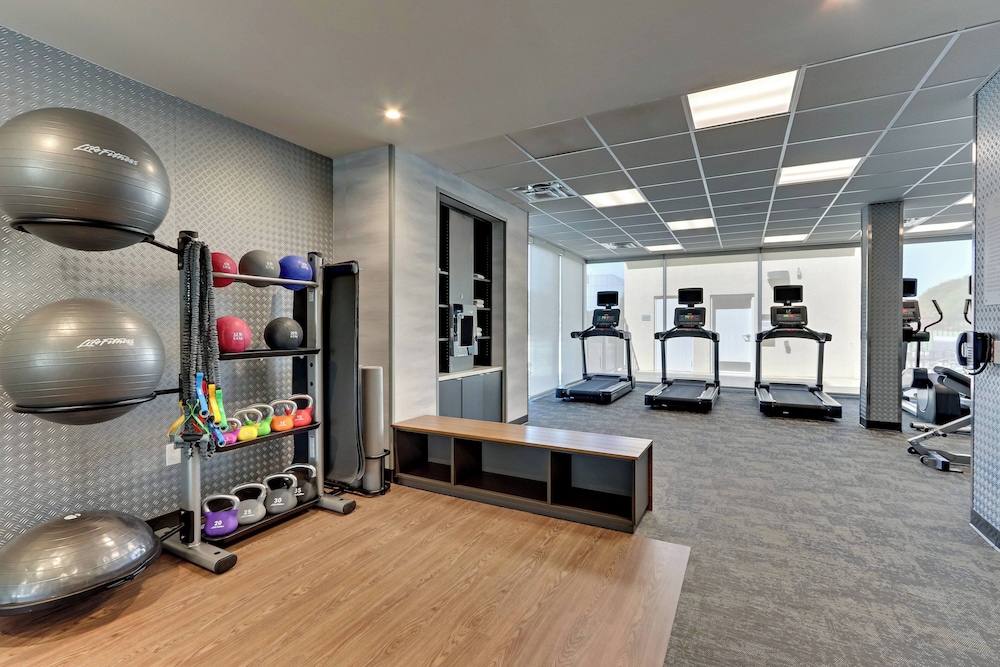 Fairfield Inn & Suites by Marriott Dallas Love Field - photo 19