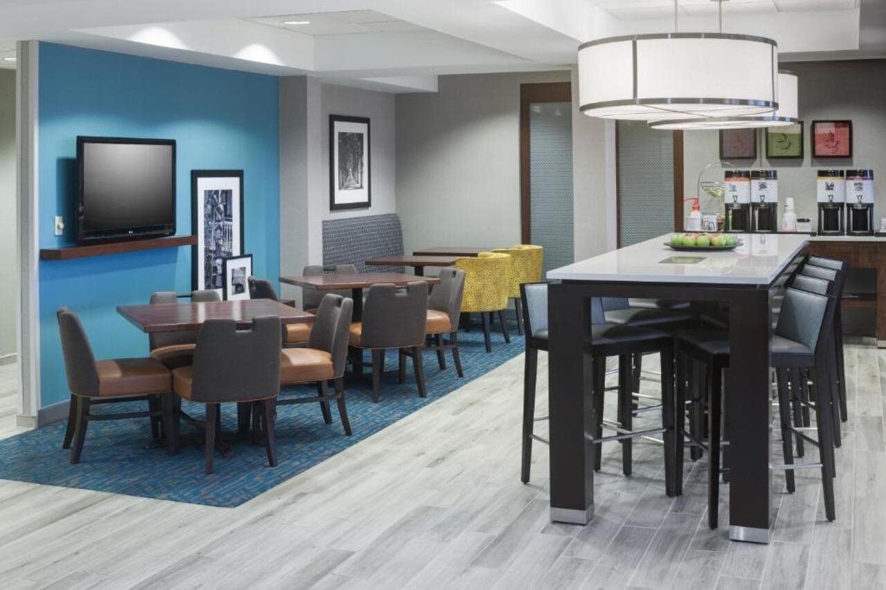 Hampton Inn Kansas City Liberty - photo 14