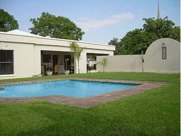 Schroderhuis Guesthouse No Loadshedding Good Wifi — 4-Star Luxury Hotel in Upington, South Africa