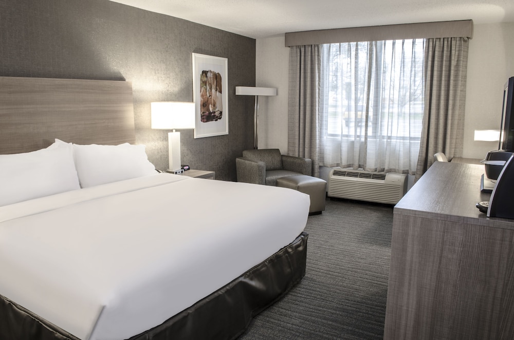 Holiday Inn Fargo by IHG - photo 11