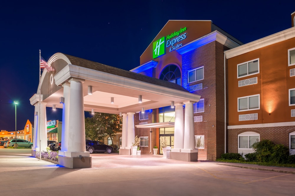 Holiday Inn Express Hotel & Suites Elgin by IHG - photo 45